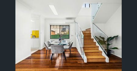 Split Level Boutique Townhouse in Prime Location - Photo 5