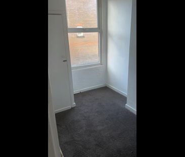 1 Bed Flat, Holt Road, L7 - Photo 2