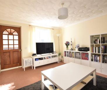 2 bedroom semi-detached house to rent - Photo 4