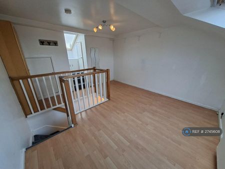 3 bedroom terraced house to rent - Photo 4