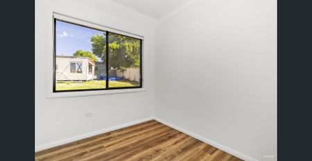 FOUR BEDROOM SPACIOUS HOME WITH CARPORT - Photo 5