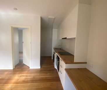 2 / 8 Walnut Street, CARNEGIE - Photo 3