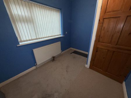 5 bedroom semi-detached house to rent - Photo 4