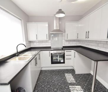 2 bedroom property to rent - Photo 4