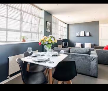 2 Bed Flat, Princes House, BN1 - Photo 1