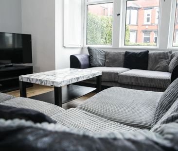 Estcourt Avenue, Headingley, Leeds - Photo 2