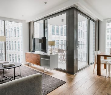 Central Saint Giles Piazza - Photo 3