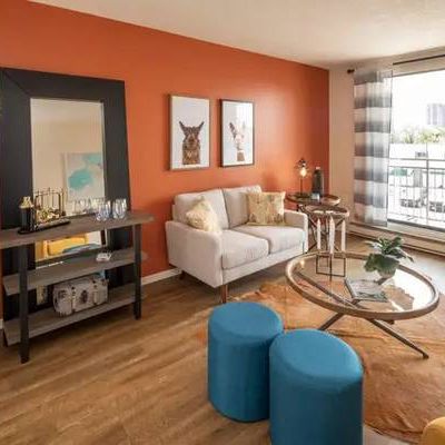 1 Bedroom - Lakeview Apartments - Photo 3