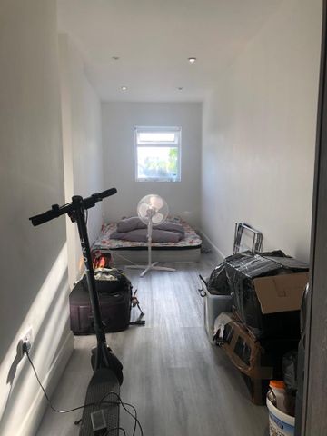 3 bedroom block of apartments to rent - Photo 3