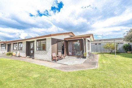 Charming 3-Bedroom Home in Whanganui East - Photo 5