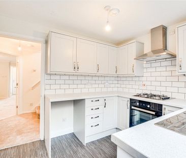 A three bedroom detached family home with an integrated garage and ... - Photo 3