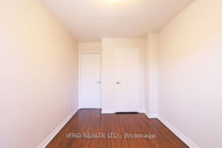 For Lease - 1237E Woodbine Avenue, Toronto, Ontario - Photo 2