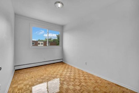 Place Charles-Albanel — 2 Bedroom - unit 409 - Photo 4