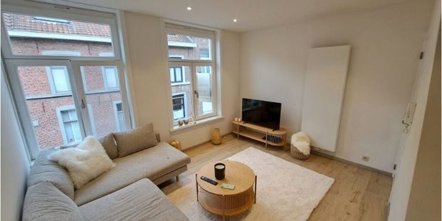 Duplex te huur in Brugge voor € 750 met 1 slaapkamer - Photo 1