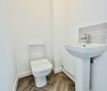Portchester Drive, Derby, Boulton Moor - Photo 2