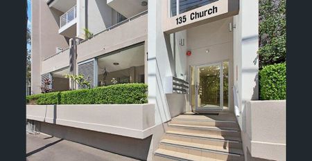 PRIME LOCATION - Photo 3