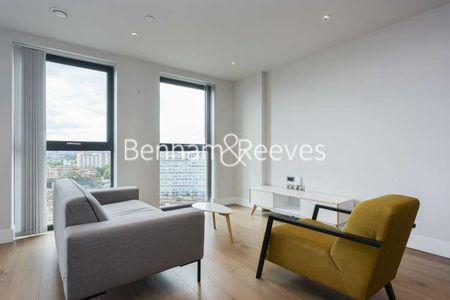 Brogan House, Battersea, SW8 - Photo 2