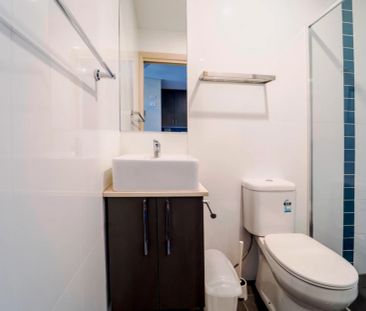 PREMIER STUDIO APARTMENT - Photo 5