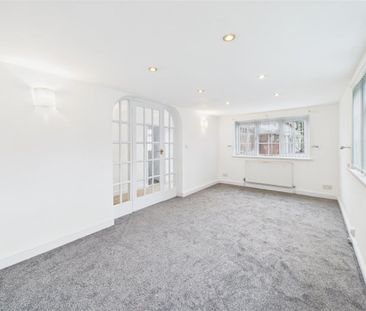 1 bedroom Studio flat to rent - Photo 1