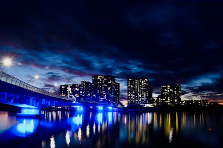 Generously Sized 1 Bedroom Apartment with Water Views - Photo 3