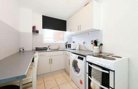 Wellington Court, Sutton Road, Kidderminster, DY11 - Photo 5