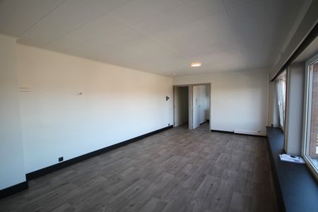 Gerenoveerd appartement met 1 slaapkamer op het Groenplein - Photo 4