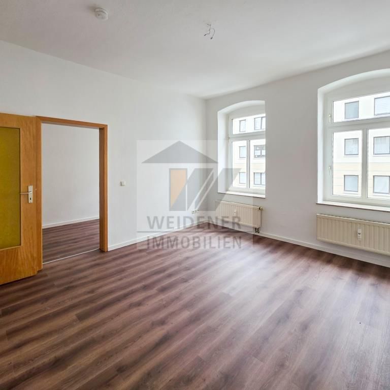 Modernisierte 2-Raum Wohnung mit Dusche! Neuer Fußboden! - Photo 1