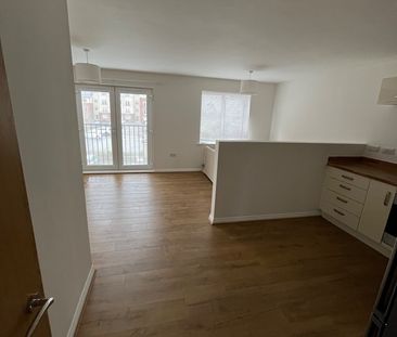 2 Bed Flat, Holly Way, LS14 - Photo 3