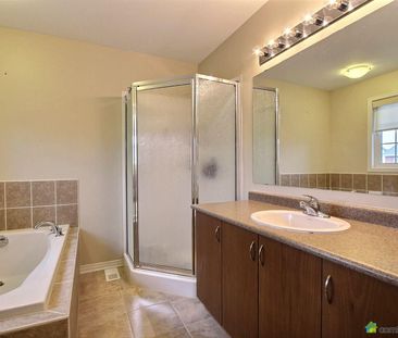 For Lease - 226 Lamplighters Drive, Barrhaven, Ontario - Photo 4