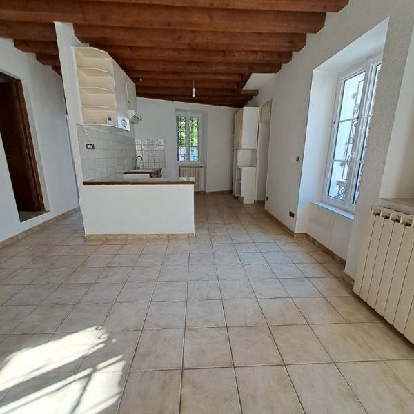 F2 PROCHE CENTRE VILLE 49m2 - Photo 1