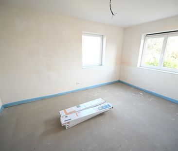 Alleenstaande woning met TUIN & CARPORT - Photo 1