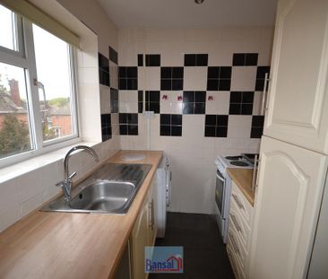 2 bedroom maisonette to rent - Photo 3