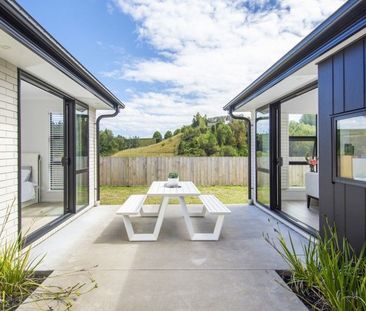 38 Puhirake Crescent, Pyes Pa - Photo 2