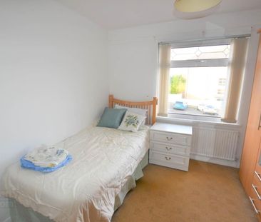 34 Downhill Avenue, BT87EF, Belfast - Photo 4