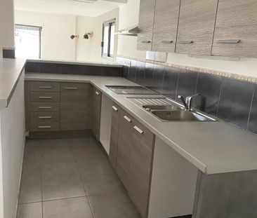 Location Appartement 3 pièces 85m² CANNES 06150 - Photo 2