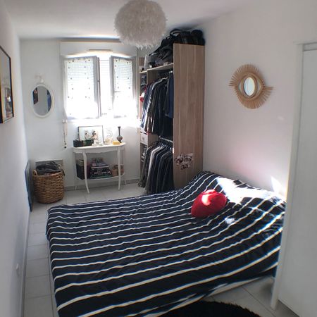 AIX LA DURANNE GRAND T2 AVEC PARKING, - Photo 3