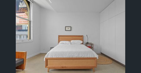 Turnkey Luxury With Modern Luxe Finishes - Photo 3