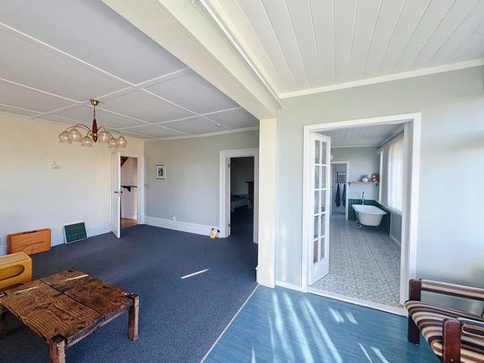 Double Grammar Family Units in a Castle - Photo 1