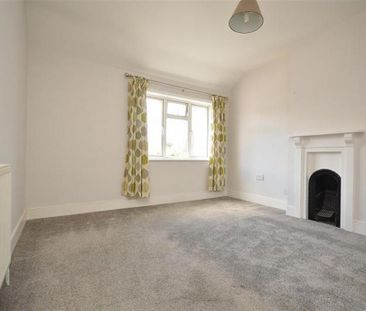2 bedroom end of terrace house to rent - Photo 4