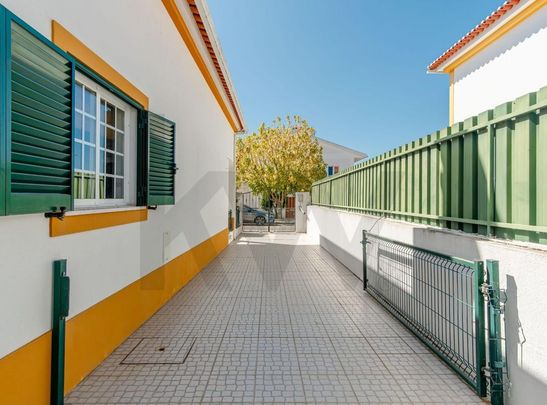 AZEITÃO, Setúbal Municipality - Photo 1