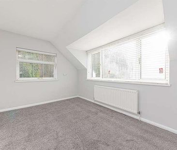 Larkswood Drive, Crowthorne, RG45 - Photo 3