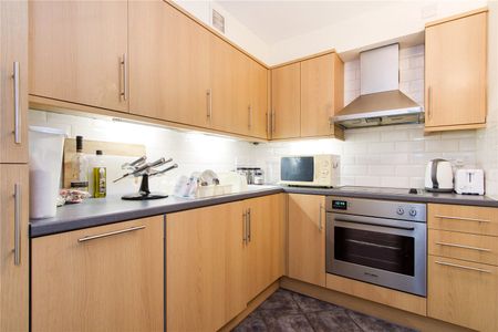 Belvedere Road, London, SE1 7GB - Photo 3