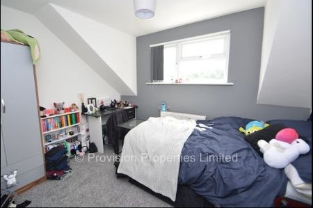 2 Bedroom Property Woodhouse - Photo 3