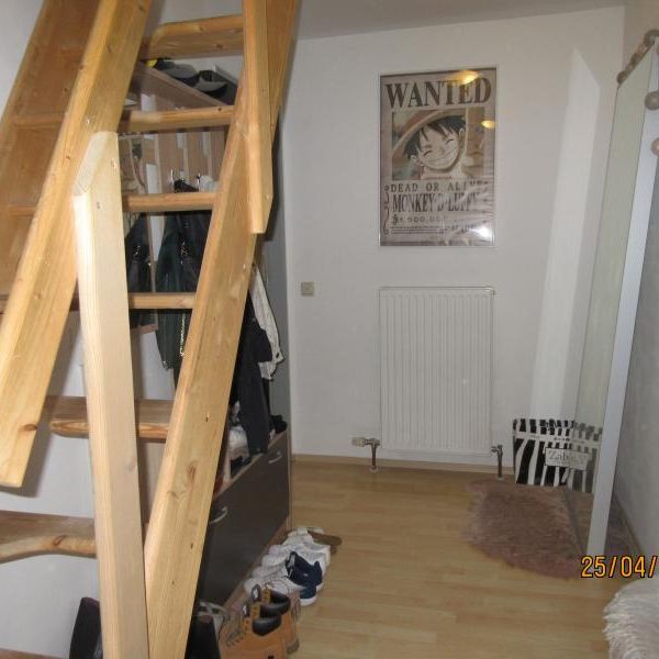 Makartstraße 8,3: Single/Paar: Schöne DG-Wohnung, 2 Zimmer, 42.06m2 WNFL und ausgebautem Spitzboden mit 35,44m2,3.Stock, Parkplätze! - Photo 1