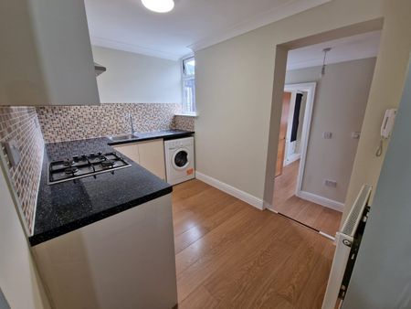 1 Bed Flat, High Street, E17 - Photo 5