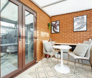 2 bedroom end of terrace house to rent - Photo 1