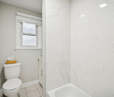 For Lease - 211 Maplehurst Avenue, Toronto, Ontario - Photo 4