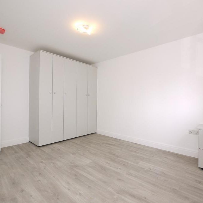 4 bedroom terraced house to rent - Photo 1