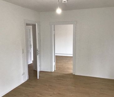 Individuelle 3-Zimmer-Wohnung in denkmalgeschütztem Objekt - Photo 6