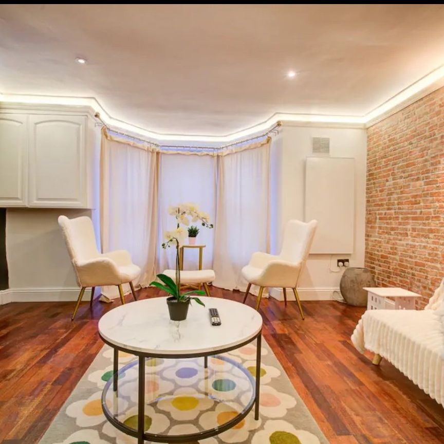 1 Bed Flat, Josephine Avenue, SW2 - Photo 1